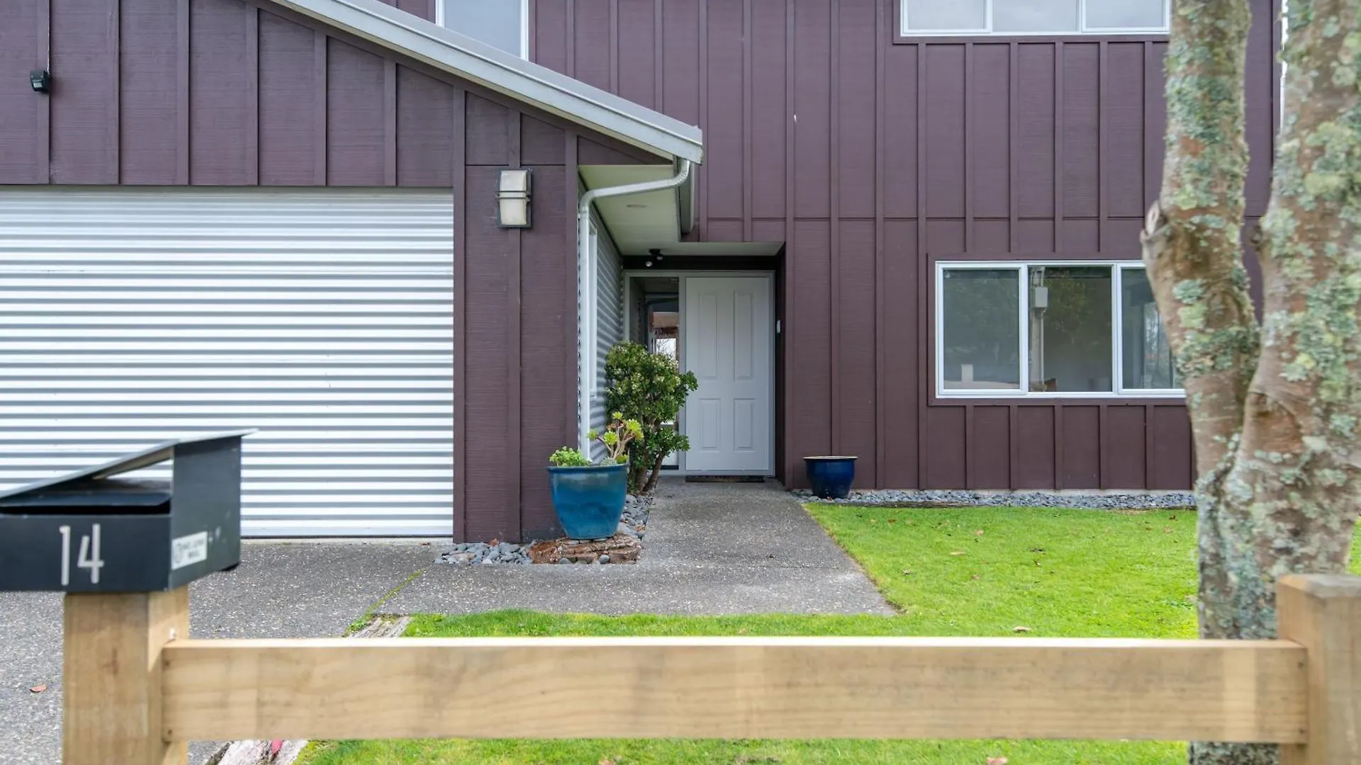 Holiday home Zodiac Bay Lake Retreat Rotorua New Zealand