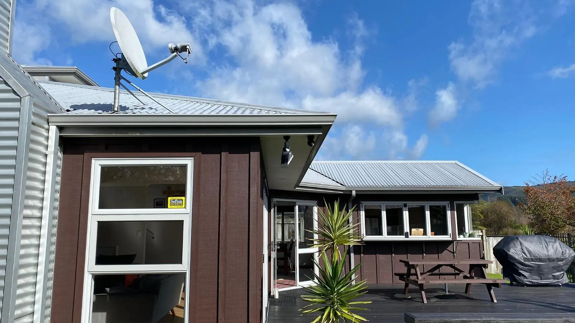 Zodiac Bay Lake Retreat Rotorua New Zealand